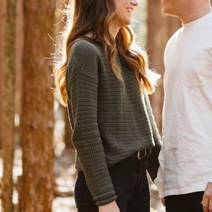 Target Universal Thread green sweater XS